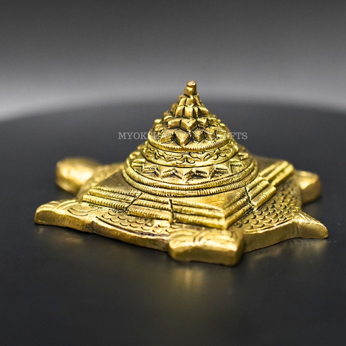 https://cdn.shopify.com/s/files/1/1857/6931/products/1689330092083_sri_yantra_MC00136_281_29.png?v=1689335889
