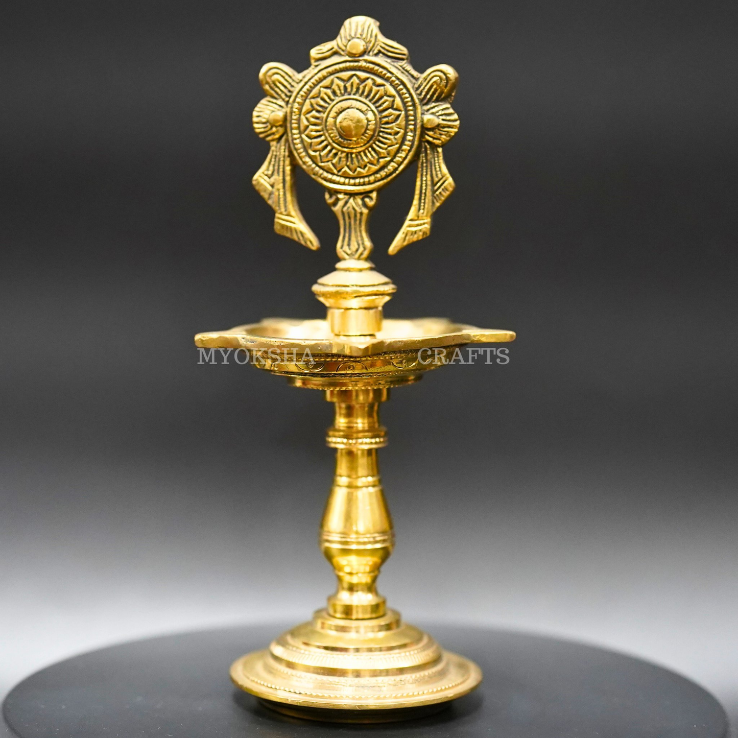 https://cdn.shopify.com/s/files/1/1857/6931/products/1689676031905__chakra_diya_MC00189_713fceec-74dd-4f02-b674-c4422a6bac33.png?v=1753183039