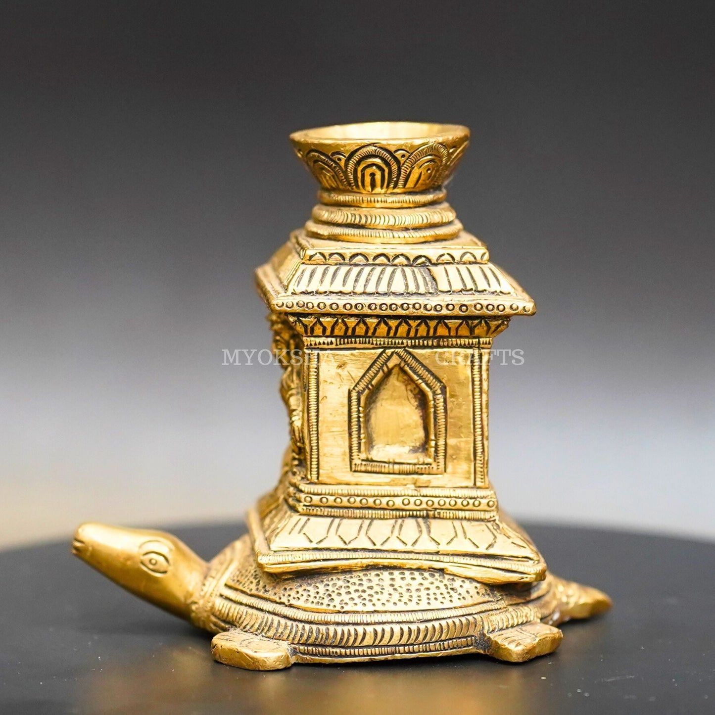 https://cdn.shopify.com/s/files/1/1857/6931/products/1690349571108_br_k_tulsi_agrbati_stnd_MC00213_282_29.jpg?v=1697289252
