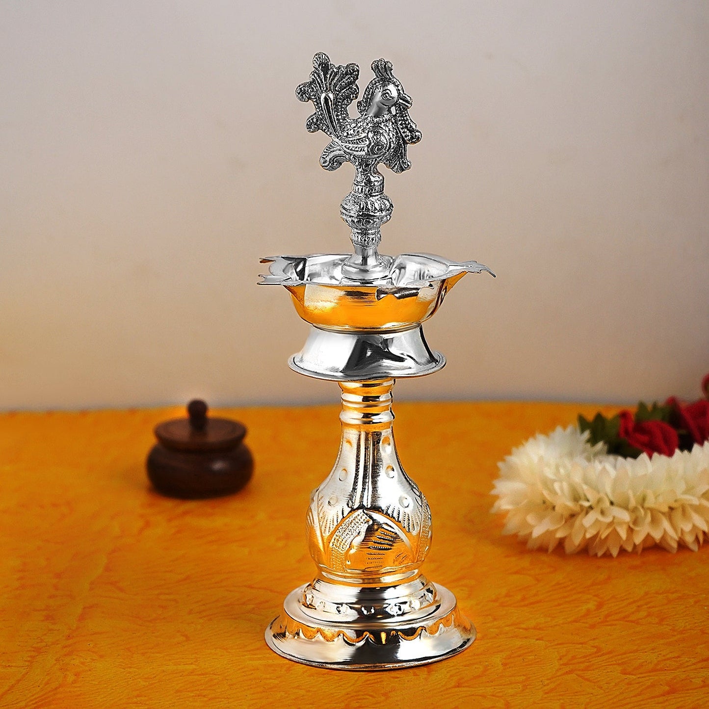 https://cdn.shopify.com/s/files/1/1857/6931/files/SRI_RUDRA_623_19f32cd2-6527-47e6-a92e-5da6f6475ec7.jpg?v=1741327519