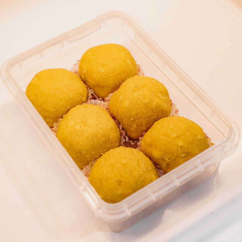 https://cdn.shopify.com/s/files/1/1857/6931/files/besan-ladoo-905084.jpg?v=1762168988