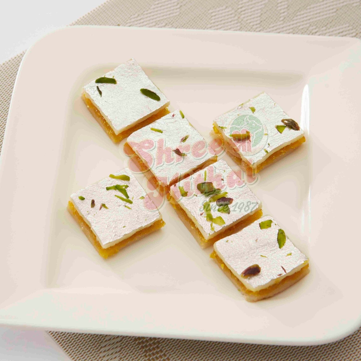https://cdn.shopify.com/s/files/1/1857/6931/files/kaju-pine-455313.jpg?v=1762168524