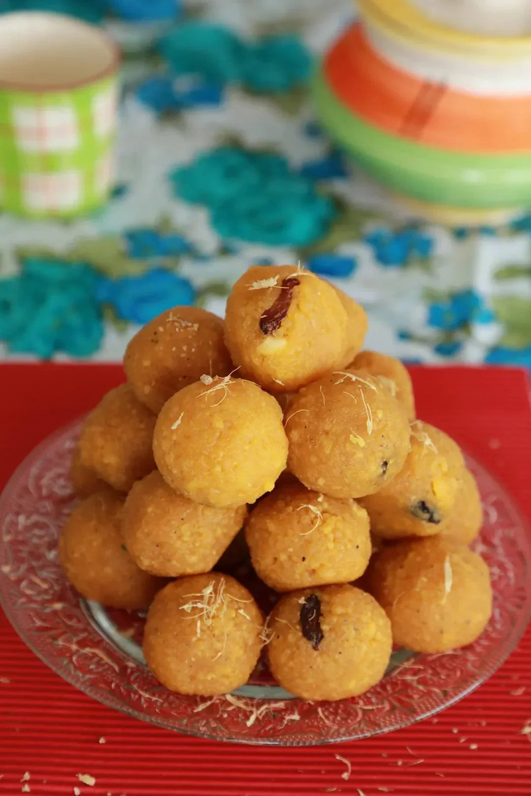 https://cdn.shopify.com/s/files/1/1857/6931/files/motichur-ladoo.webp?v=1768912740