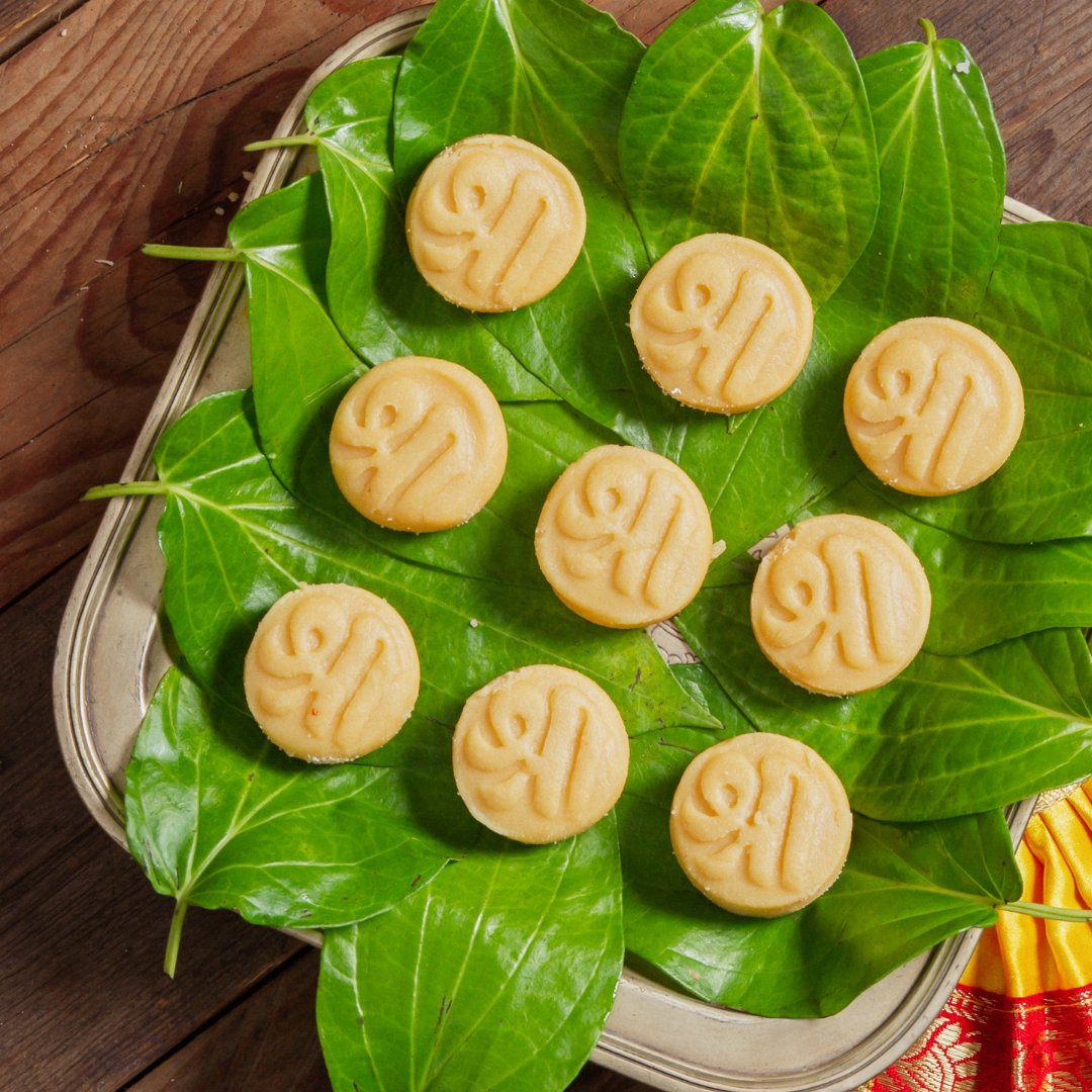 https://cdn.shopify.com/s/files/1/1857/6931/files/spl-cow-milk-peda-670994.jpg?v=1762168957