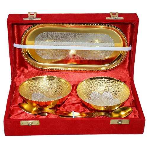 https://cdn.shopify.com/s/files/1/1857/6931/products/sri-lalit-arts-handicrafts-bowls-gold-silver-plated-brass.jpg?v=1636451140