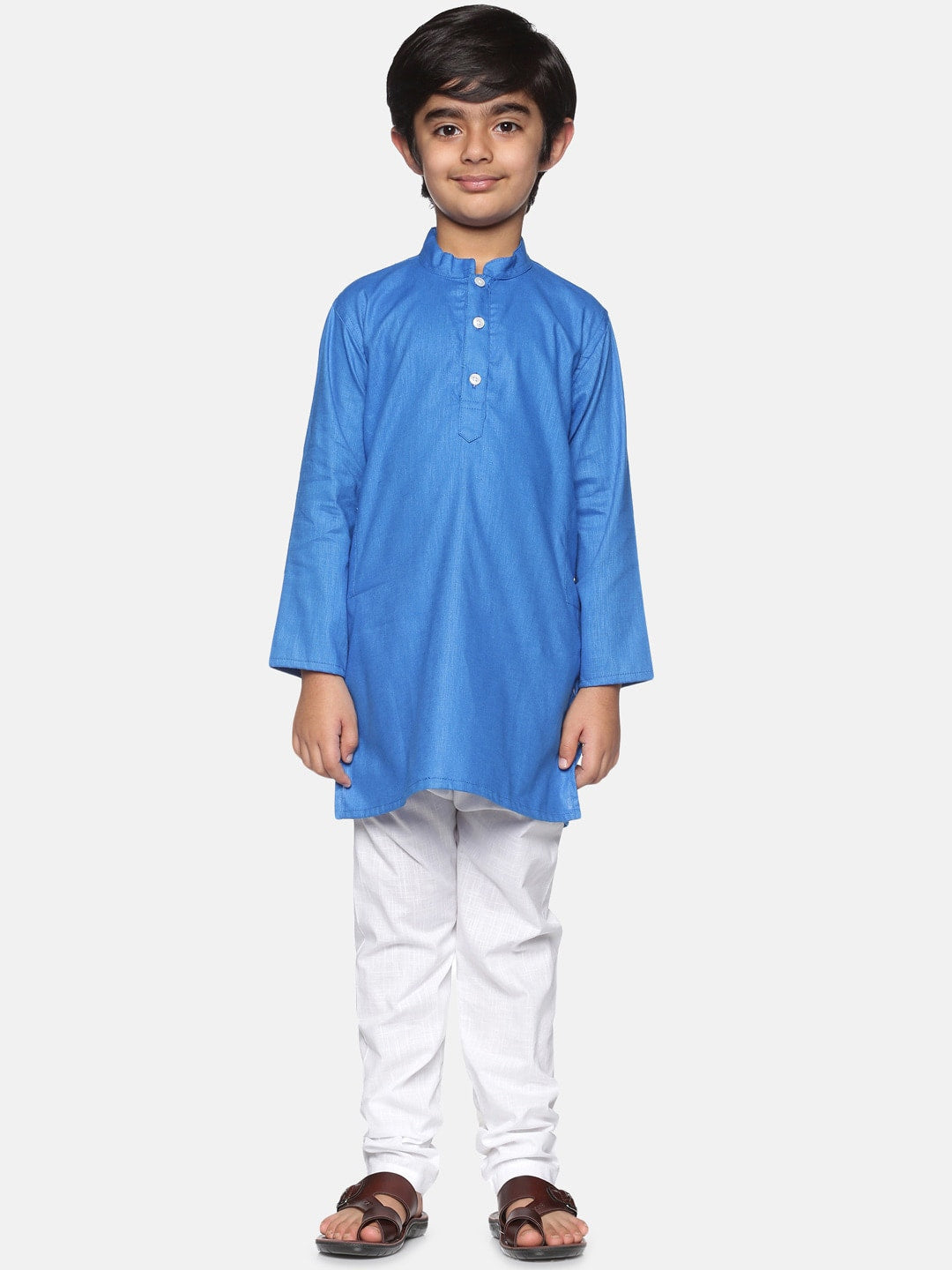 https://cdn.shopify.com/s/files/1/1857/6931/products/04184a5a-e633-4271-a846-6d880a2dce551639672862275SethukrishnaBoysBluePureCottonKurtawithPyjamas1.jpg?v=1661581841