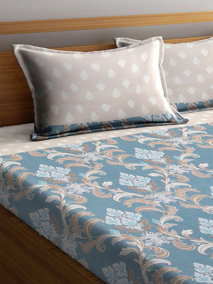 https://cdn.shopify.com/s/files/1/1857/6931/files/0516158b-e659-4776-87c4-46e358331eb81647332013021ArrabiBeigeBlueFloral300TCSuperKingBedsheetWith2PillowCovers3-354316.jpg?v=1736149329