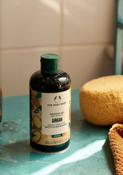 https://cdn.shopify.com/s/files/1/1857/6931/files/1097563_shower_gel_argan_250ml_silver_inabcps525.jpg?v=1714454653