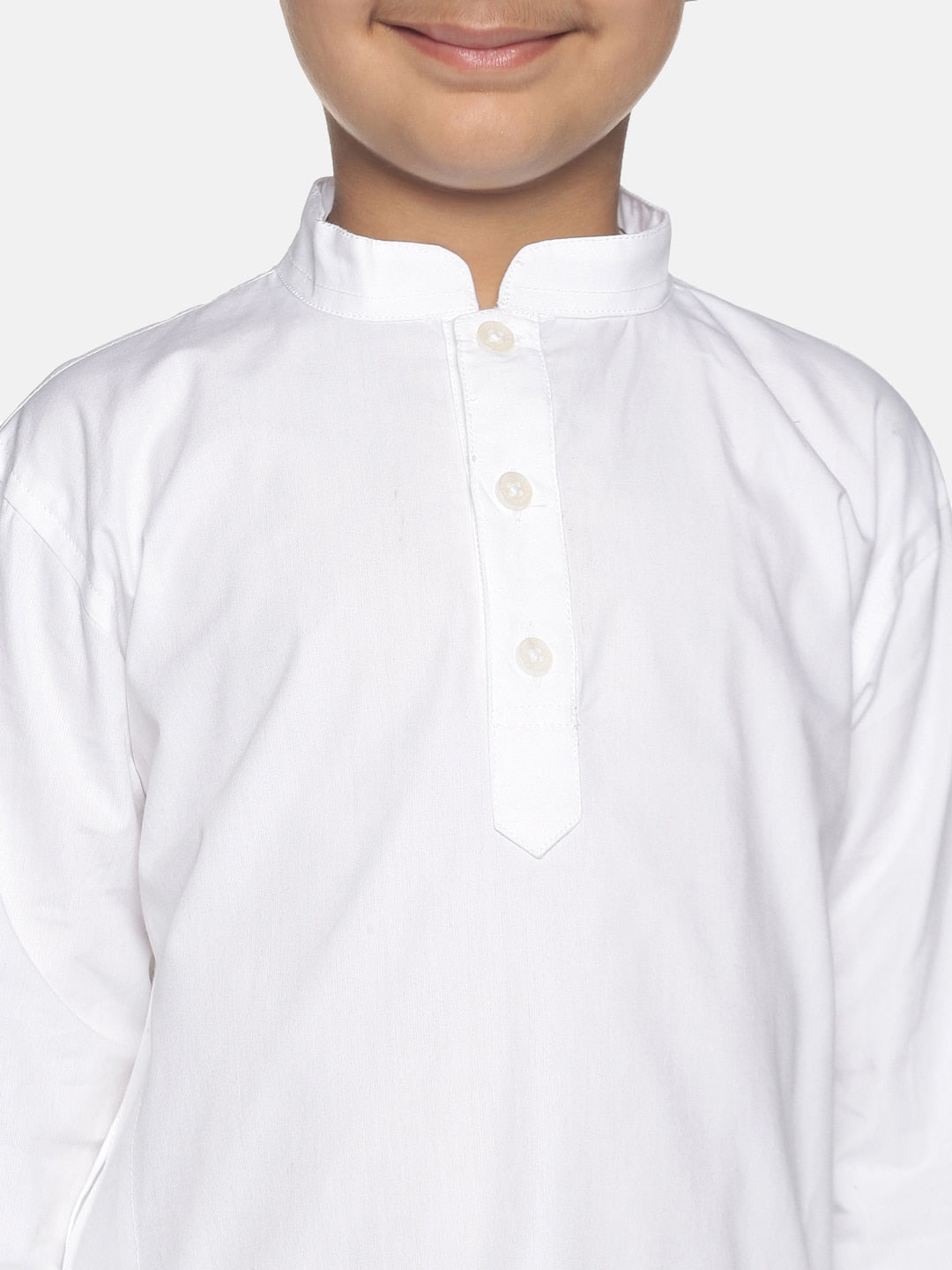 https://cdn.shopify.com/s/files/1/1857/6931/products/1159b3e2-961f-43cc-b7f2-66e1f748d7a71640019952763BoysEthnicSolidKurtaandPyjama2.jpg?v=1661584166