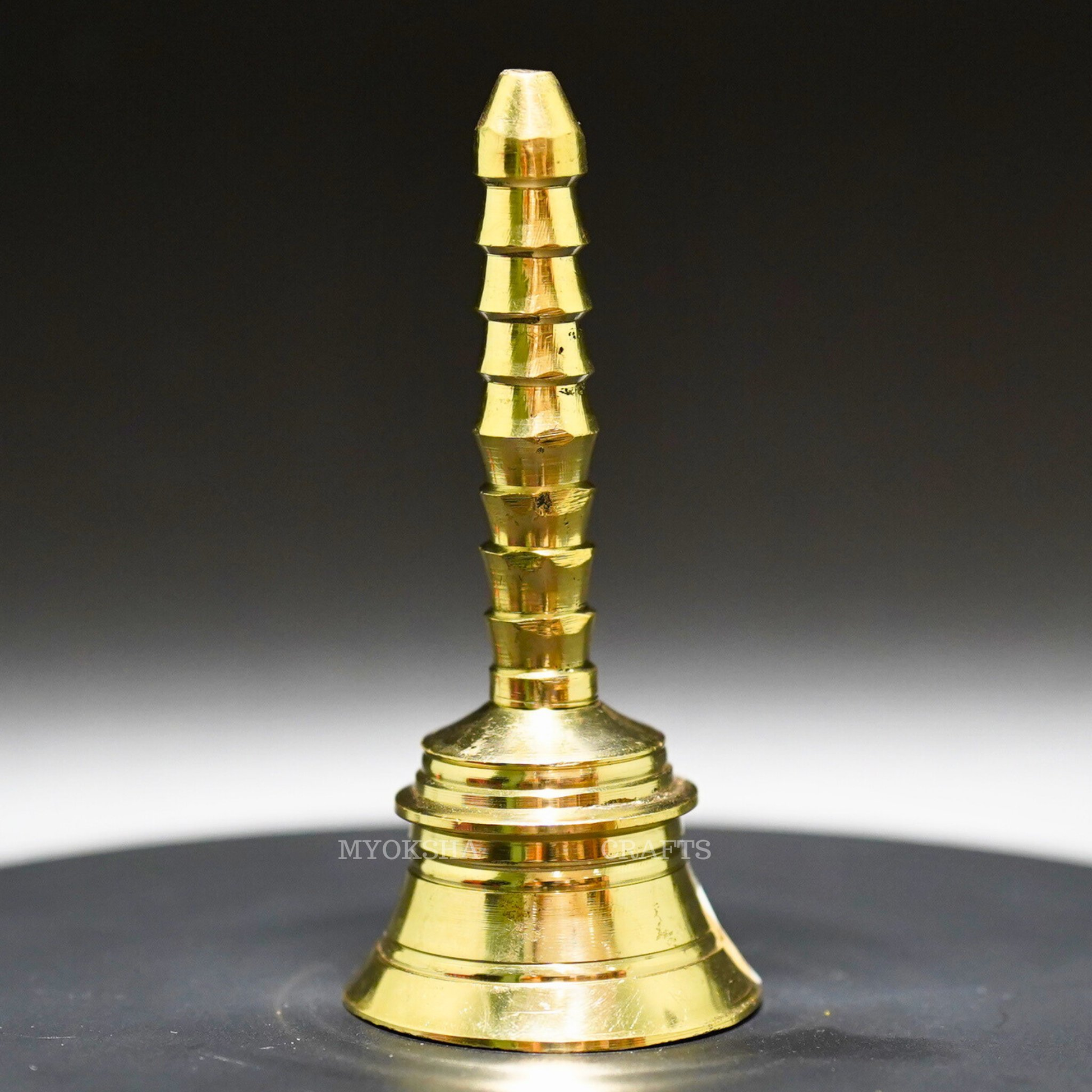 https://cdn.shopify.com/s/files/1/1857/6931/products/1689004973083_Brass_pooja_bell.png?v=1753183978