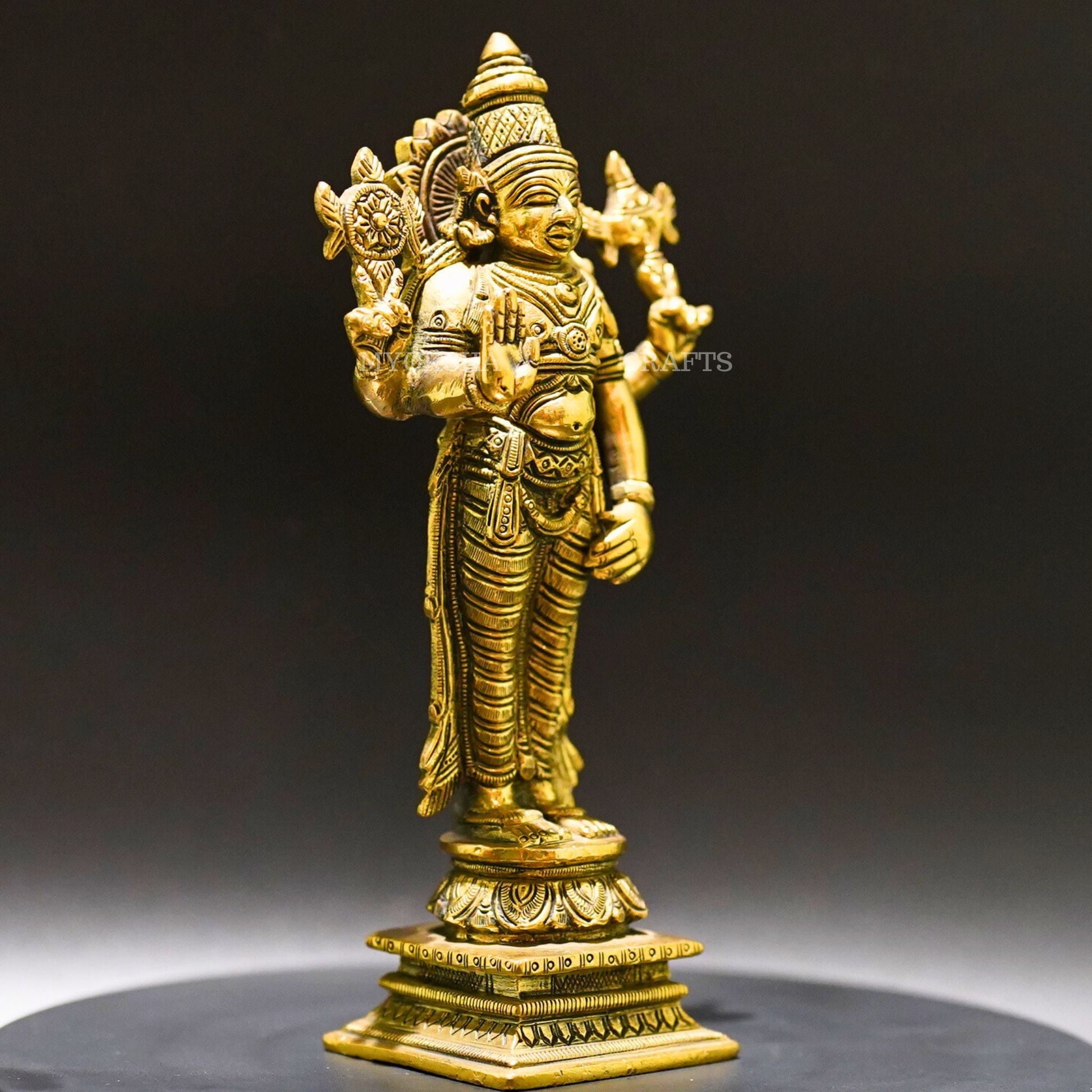 https://cdn.shopify.com/s/files/1/1857/6931/products/1689006370442_Venkatramana_MC00049_282_29.png?v=1689006398