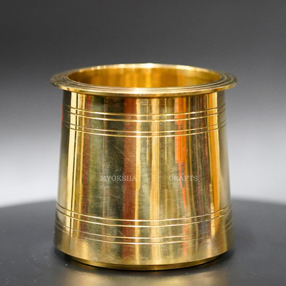 https://cdn.shopify.com/s/files/1/1857/6931/products/1689232862797_brass_panchpatra_MC00098_282_29.png?v=1753183430