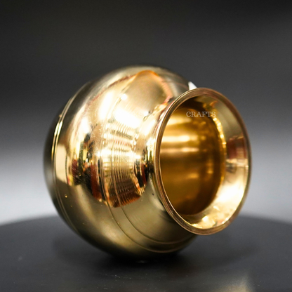 https://cdn.shopify.com/s/files/1/1857/6931/products/1689233562188_brass_kalasha_lota_MC00099_282_29.png?v=1753183467