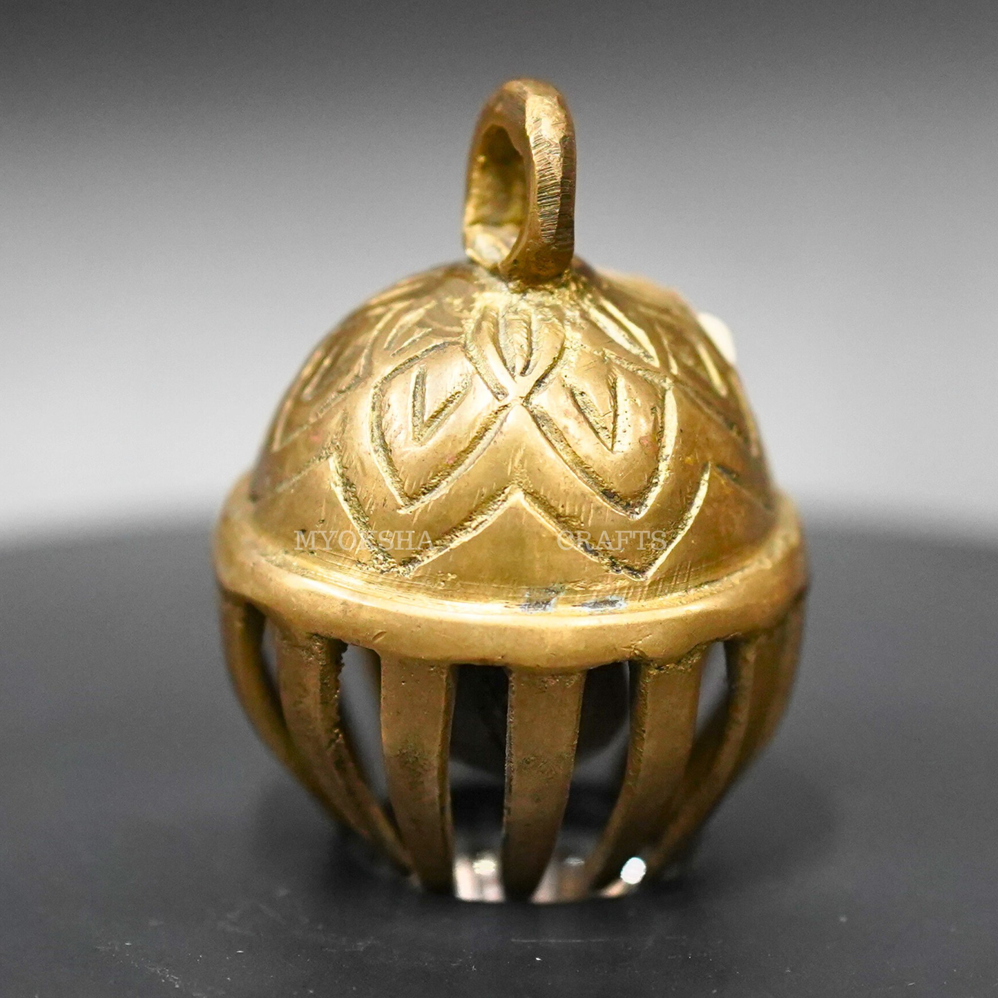 https://cdn.shopify.com/s/files/1/1857/6931/products/1689320817711_junk_bell_MC00126_281_29.png?v=1753183512