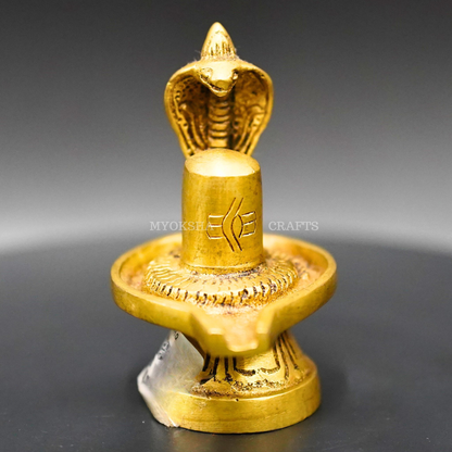 https://cdn.shopify.com/s/files/1/1857/6931/products/1689326948175_shivaling_with_cobra_MC00132_281_29.png?v=1753183496