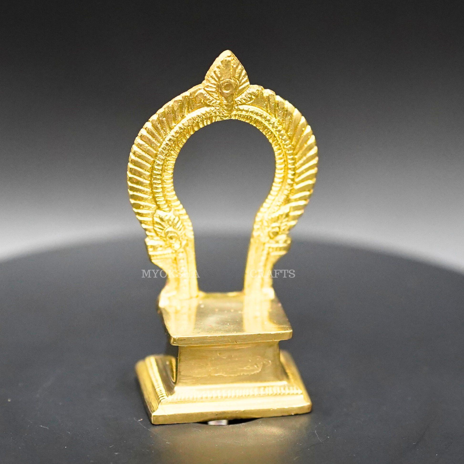 https://cdn.shopify.com/s/files/1/1857/6931/products/1689571896422_brs_prabavali_MC00143_281_29_2a314ce2-bbc6-400a-8a4c-ad931117a99b.png?v=1753183115