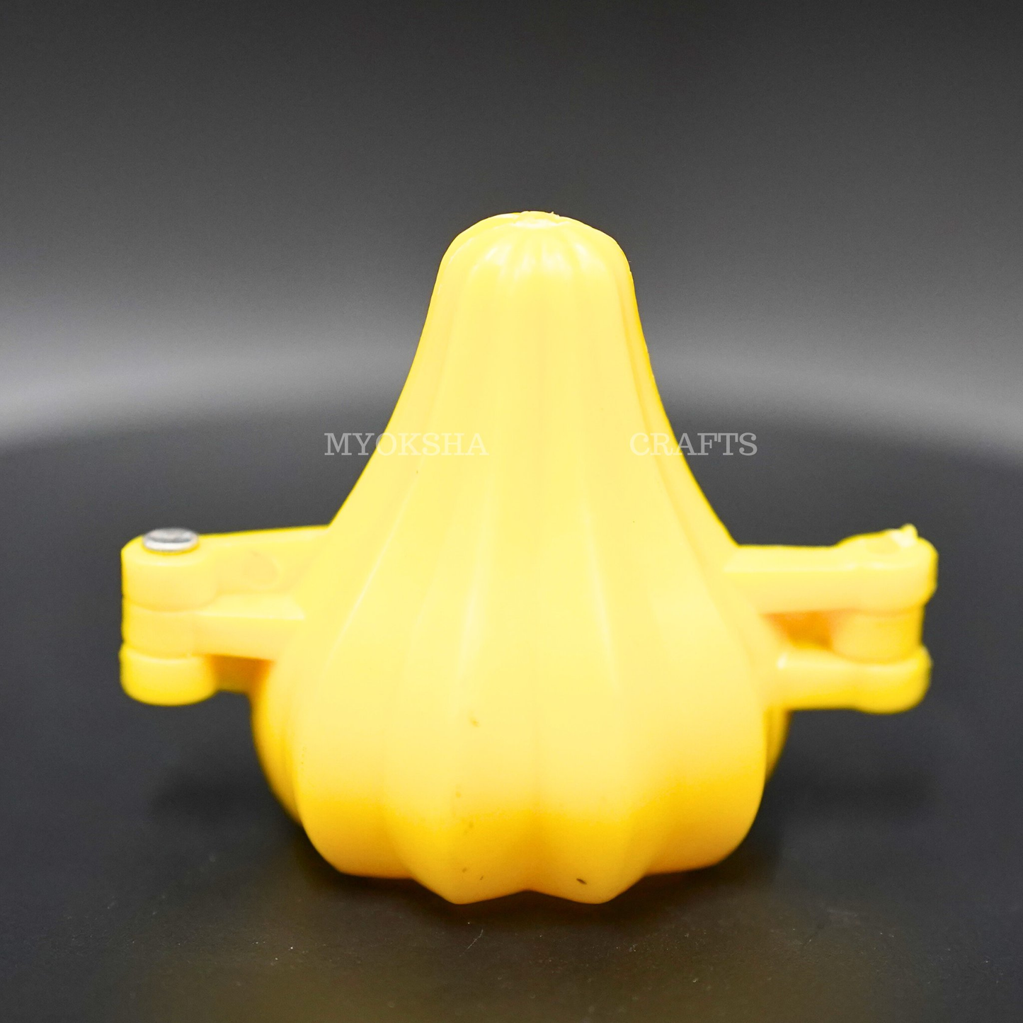 https://cdn.shopify.com/s/files/1/1857/6931/products/1689672810068_modak_press_MC00185_281_29.png?v=1753183097