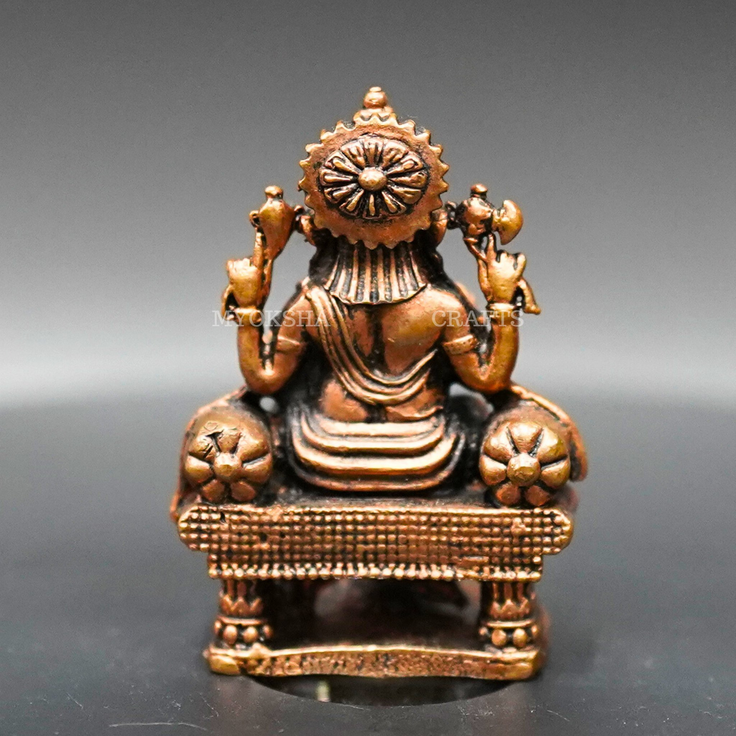 https://cdn.shopify.com/s/files/1/1857/6931/products/1689674970655_cp_ganapathi_MC000188_283_29_b01cda33-dc5f-4dd8-b580-6df69086f5f1.png?v=1753183145