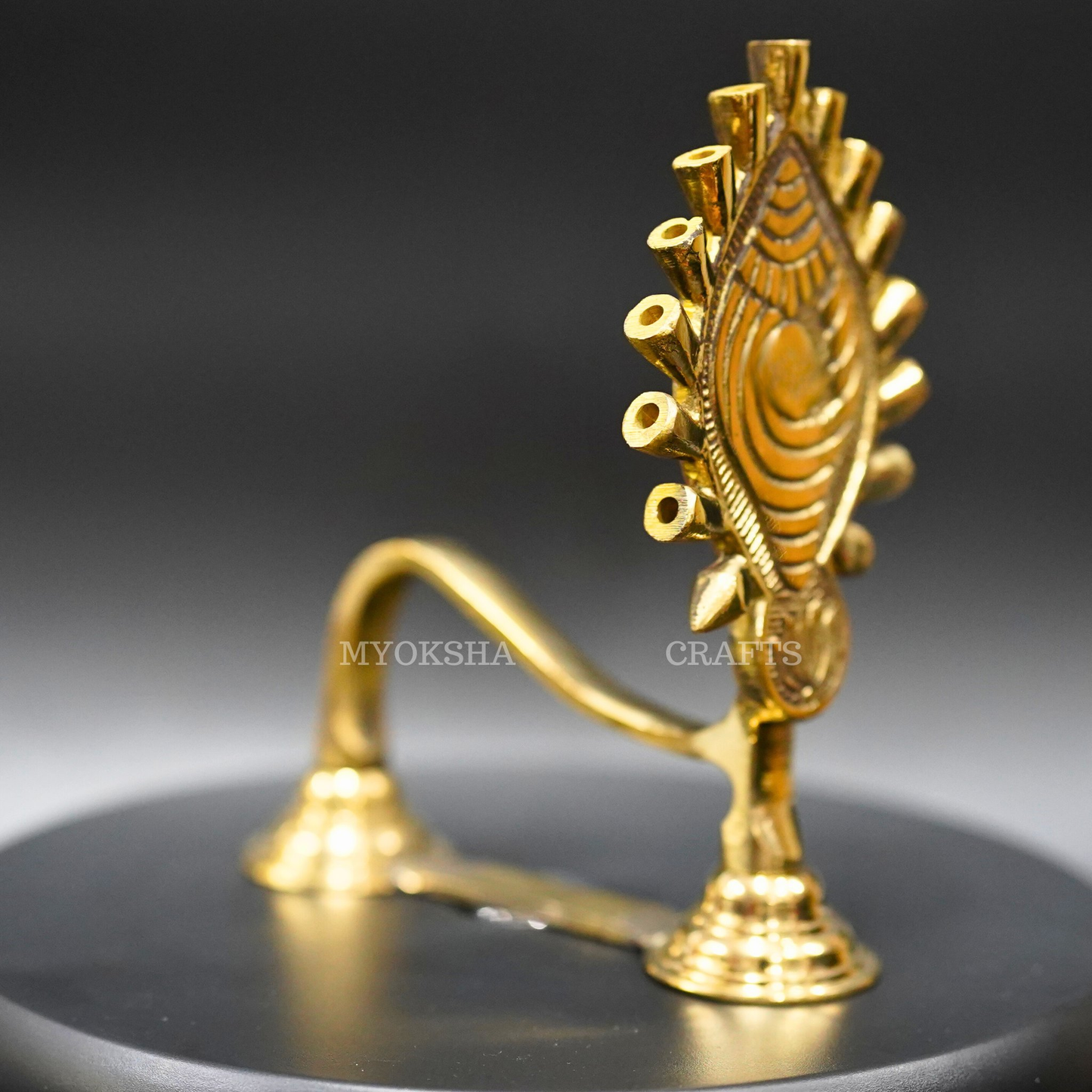 https://cdn.shopify.com/s/files/1/1857/6931/products/1689741401279_shankh_arthi_MC00194_281_29.png?v=1753183267