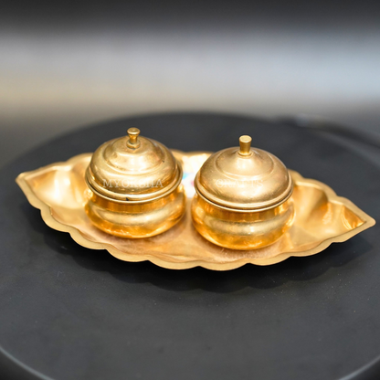 https://cdn.shopify.com/s/files/1/1857/6931/products/1690455140458_kumkum_holder_MC00232.png?v=1753182697