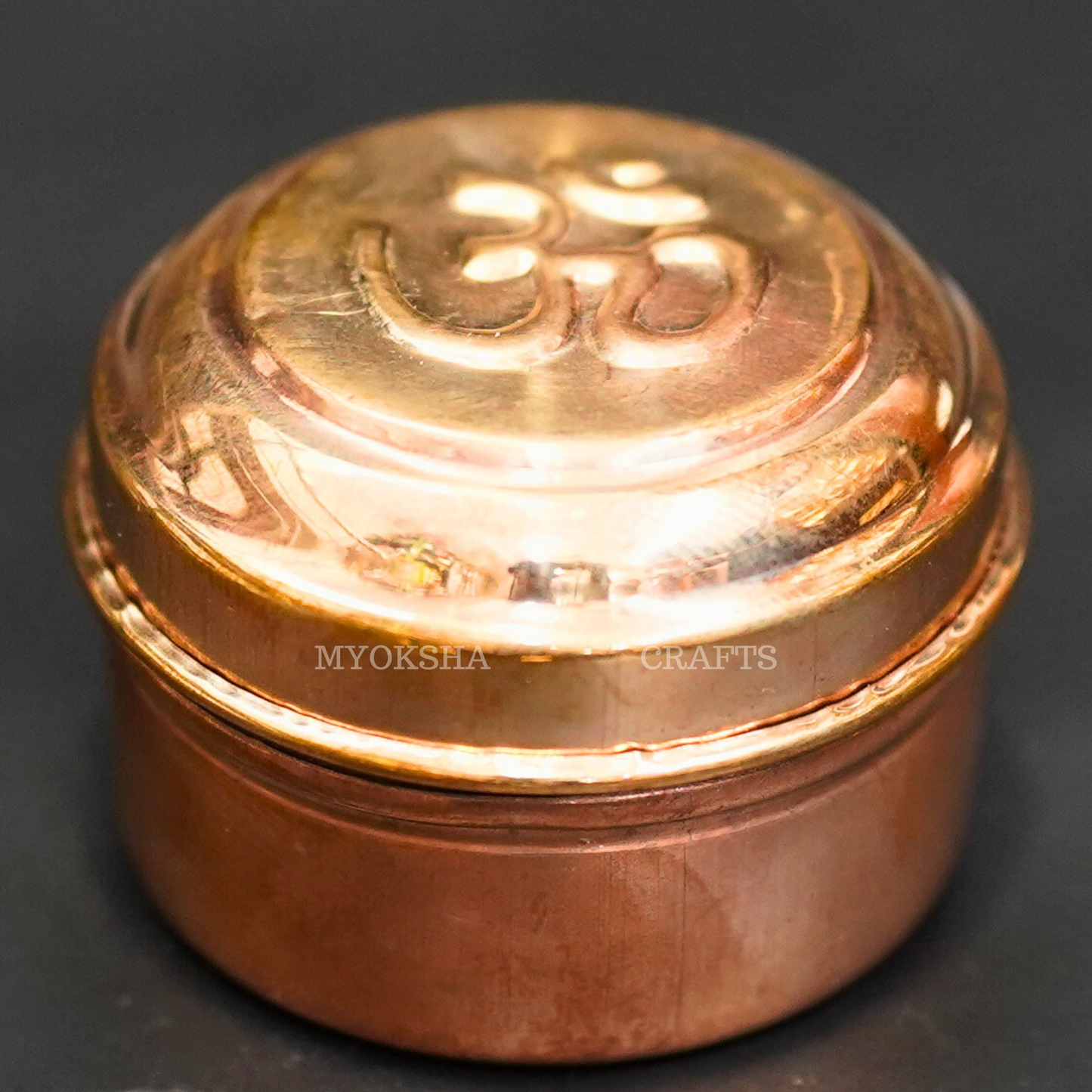 https://cdn.shopify.com/s/files/1/1857/6931/products/1690455728457_cp_kumkum_holder_MC00242.png?v=1753182725