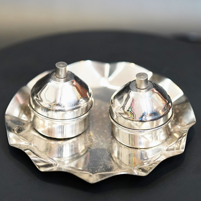https://cdn.shopify.com/s/files/1/1857/6931/products/1690456005458_ss_haldi_kumkum_holder_MC00223_99cb08a9-4200-4d87-880e-6d82f3b173bd.png?v=1753182787