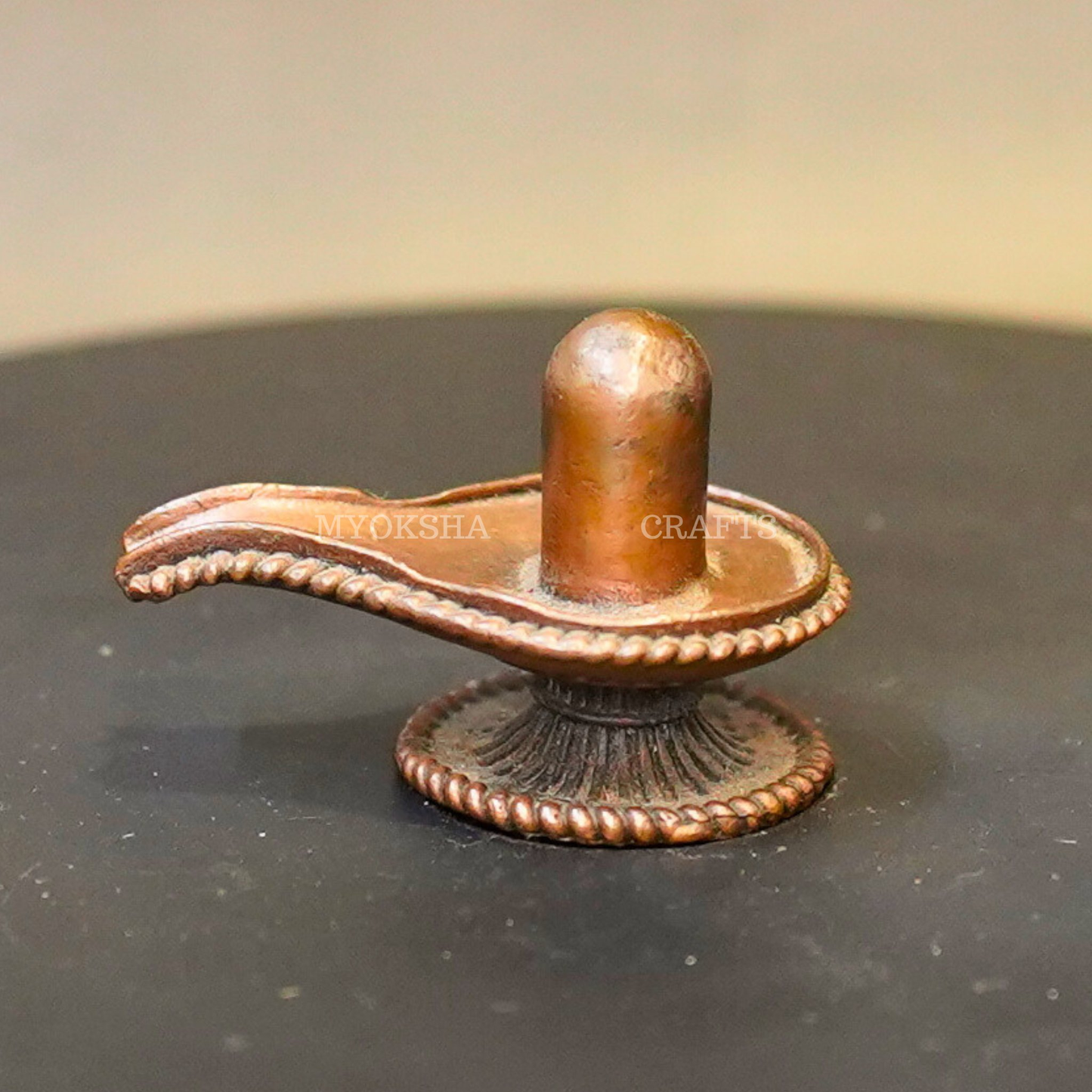 https://cdn.shopify.com/s/files/1/1857/6931/products/1690872988363_cp_shiva_linga_MC00270_282_29.png?v=1753182348