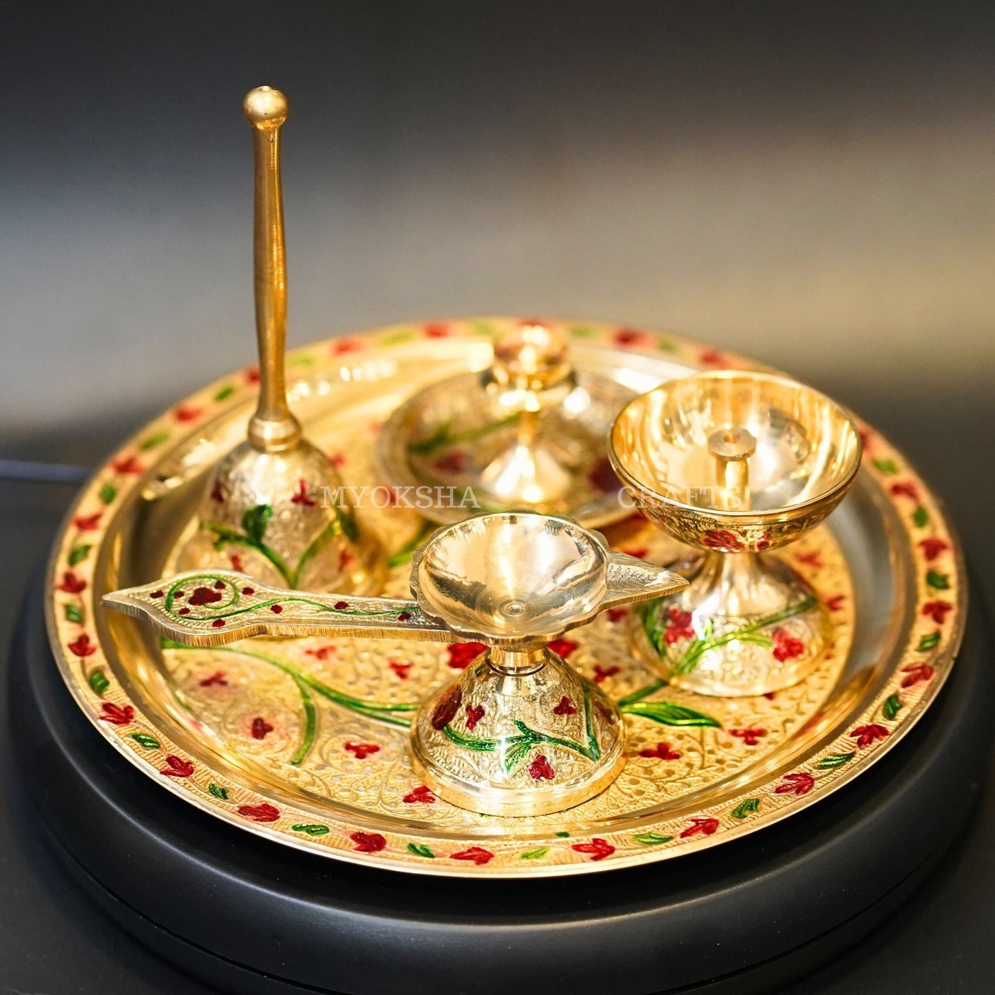 https://cdn.shopify.com/s/files/1/1857/6931/products/1690917429331_spl_pooja_thali_MC00296_281_29.jpg?v=1759456526