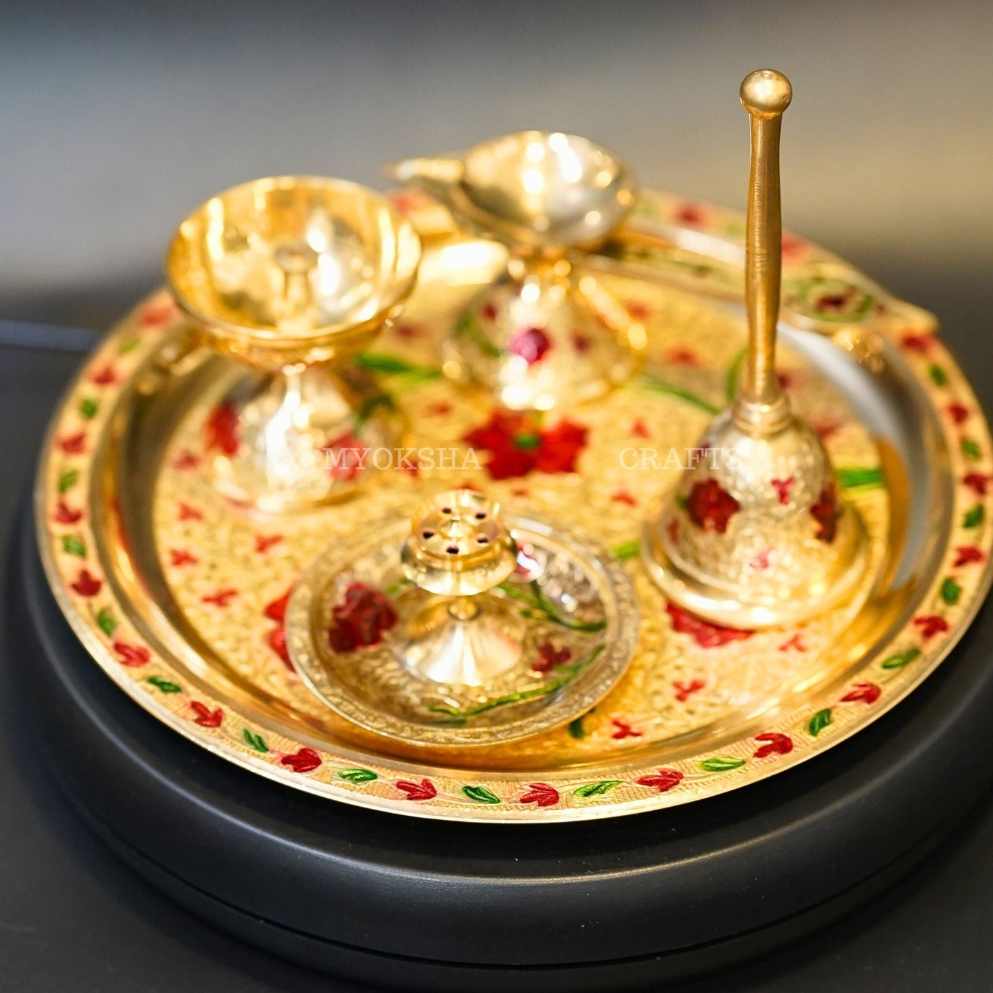 https://cdn.shopify.com/s/files/1/1857/6931/products/1690917433186_spl_pooja_thali_MC00296_282_29.jpg?v=1691123088