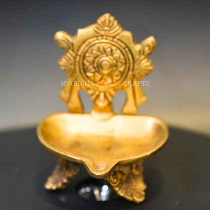 https://cdn.shopify.com/s/files/1/1857/6931/products/1692606987971_chakra_diya_MC00317_281_29.png?v=1753181923