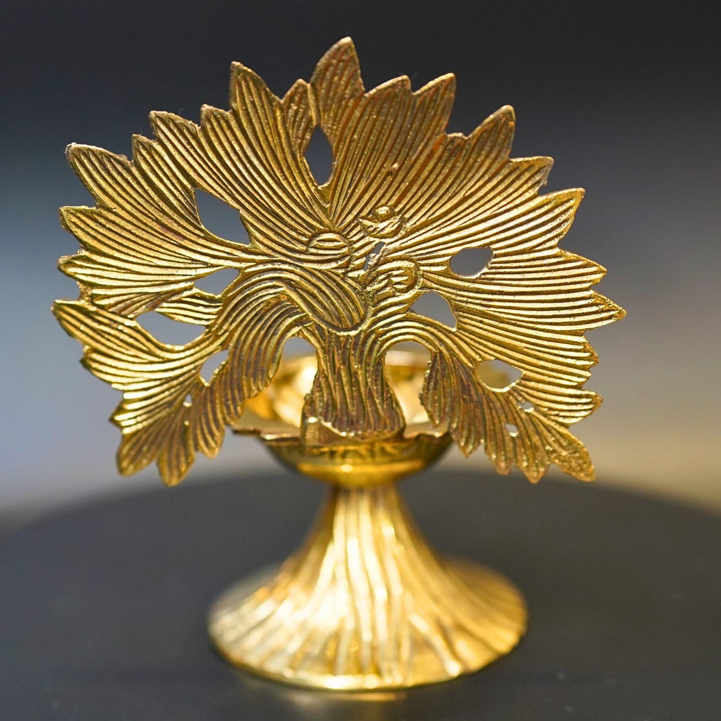 https://cdn.shopify.com/s/files/1/1857/6931/products/1692693049152_tree_design_diya_MC00337_282_29.png?v=1697290872