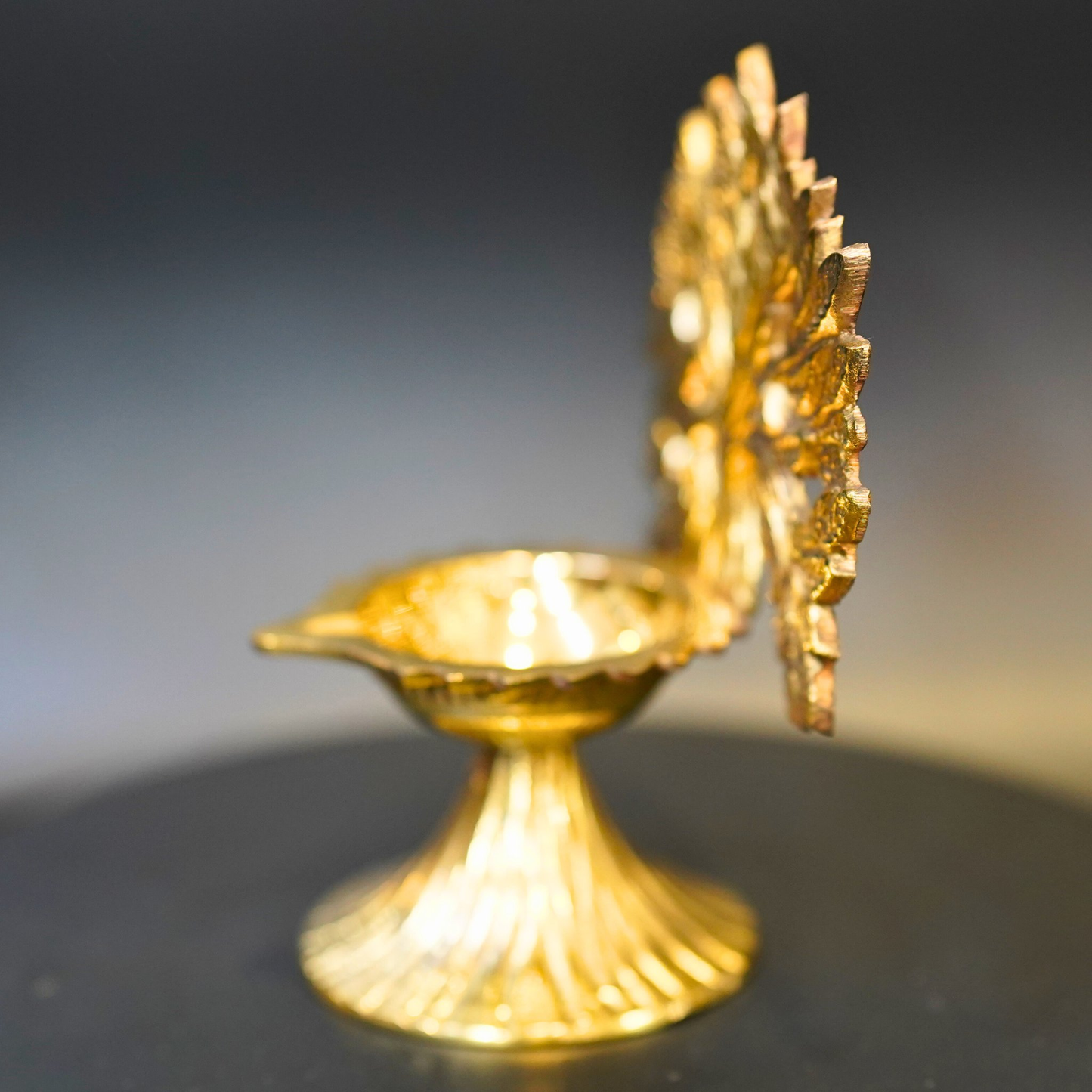 https://cdn.shopify.com/s/files/1/1857/6931/products/1692693057063_tree_design_diya_MC00337_283_29.png?v=1753181979