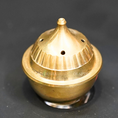 https://cdn.shopify.com/s/files/1/1857/6931/products/1693035586175_brass_Agaradan_MC00237.png?v=1753183351