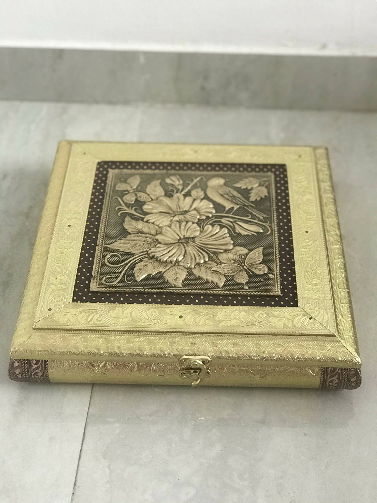 Image 7 of SK Mithaii | Assorted Hibiscus Flower Design Dry Fruit Gift Box |Almonds |Apricots |Walnuts | Cashews |Figs | Black Resins