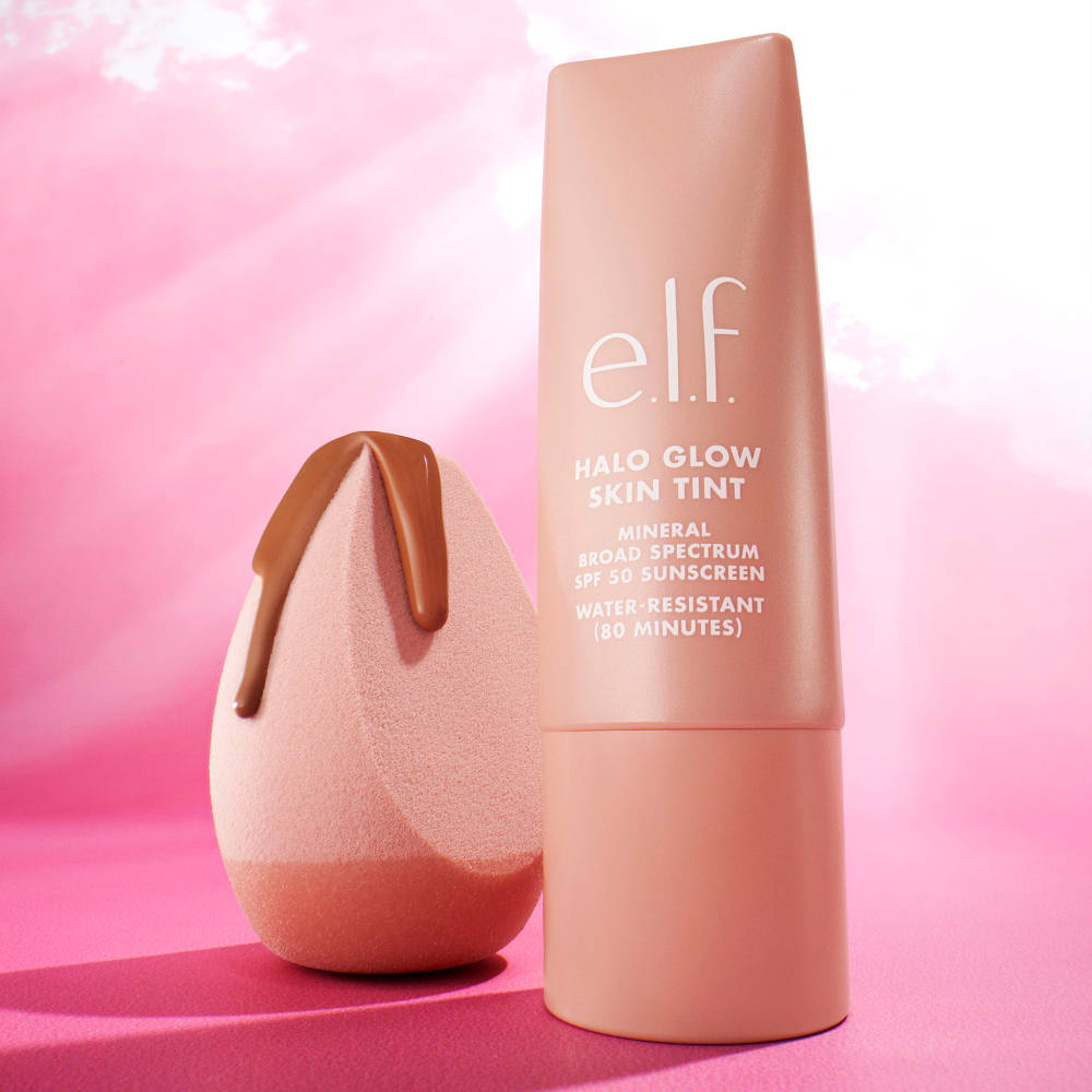 Image 8 of e.l.f. Cosmetics Angled Silicone Face Sponge