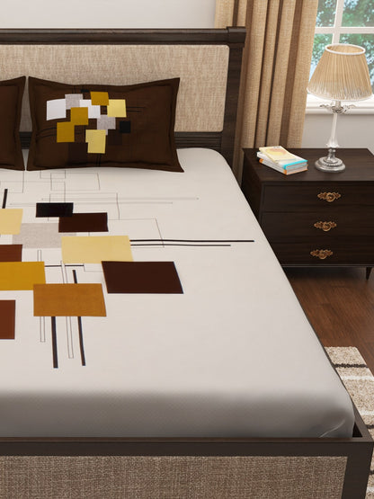 https://cdn.shopify.com/s/files/1/1857/6931/products/24fa8d75-df03-48bd-baa5-d8d4f8c951121648629518470StoryhomeCream-ColouredBrownAbstract300TCCotton1KingBedsheet3.jpg?v=1703165739