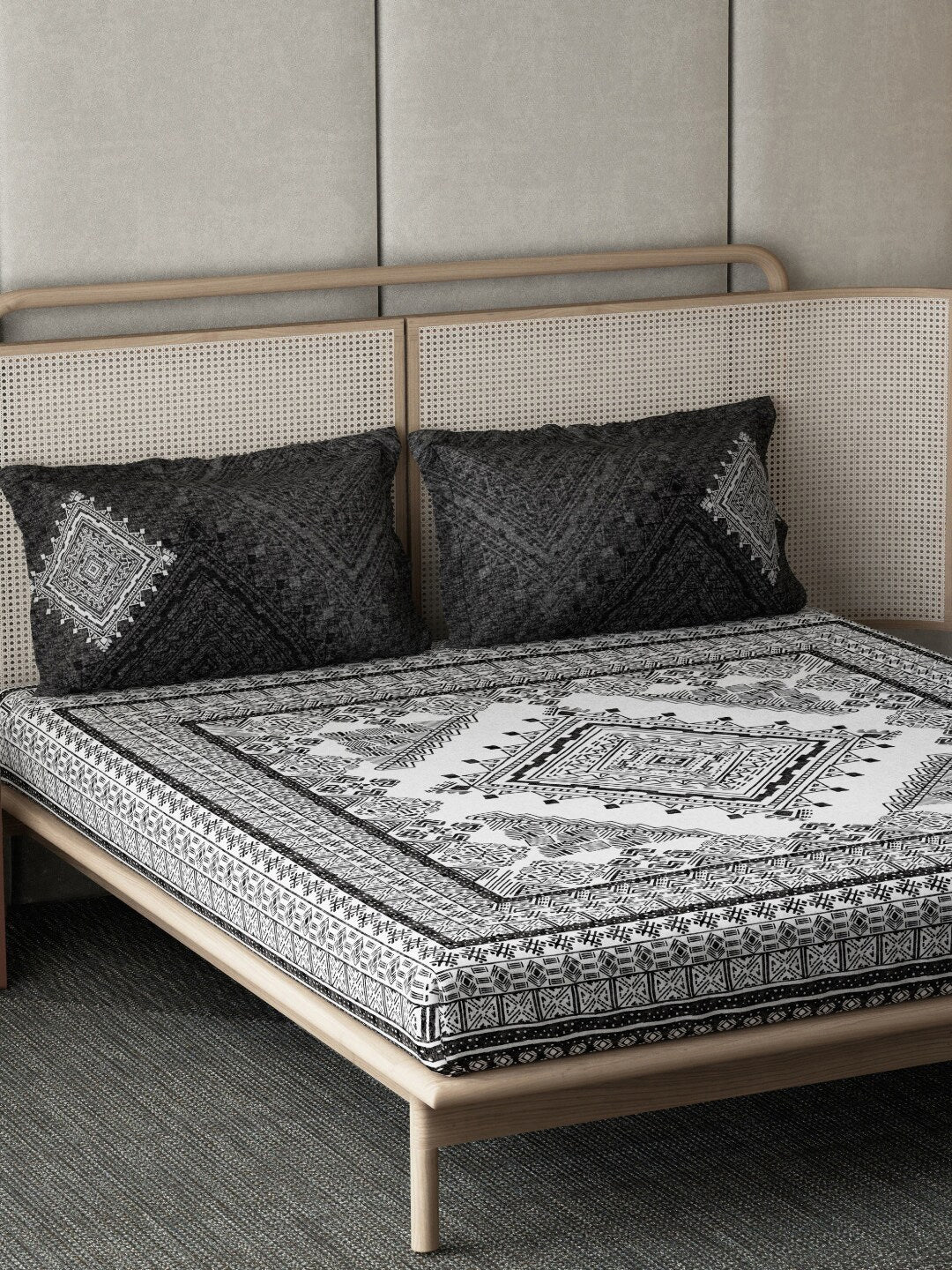 https://cdn.shopify.com/s/files/1/1857/6931/products/2b1f5621-7fca-4e74-87d3-015563e869291681315480007Bedsheets2.jpg?v=1703311724