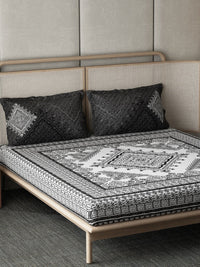 https://cdn.shopify.com/s/files/1/1857/6931/products/2b1f5621-7fca-4e74-87d3-015563e869291681315480007Bedsheets2.jpg?v=1703311724