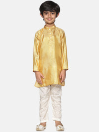 https://cdn.shopify.com/s/files/1/1857/6931/products/3d935149-5bfc-43f6-81c1-762ecc5082ee1639986761147SethukrishnaBoysGold-TonedKurtawithPyjamas1.jpg?v=1661584227