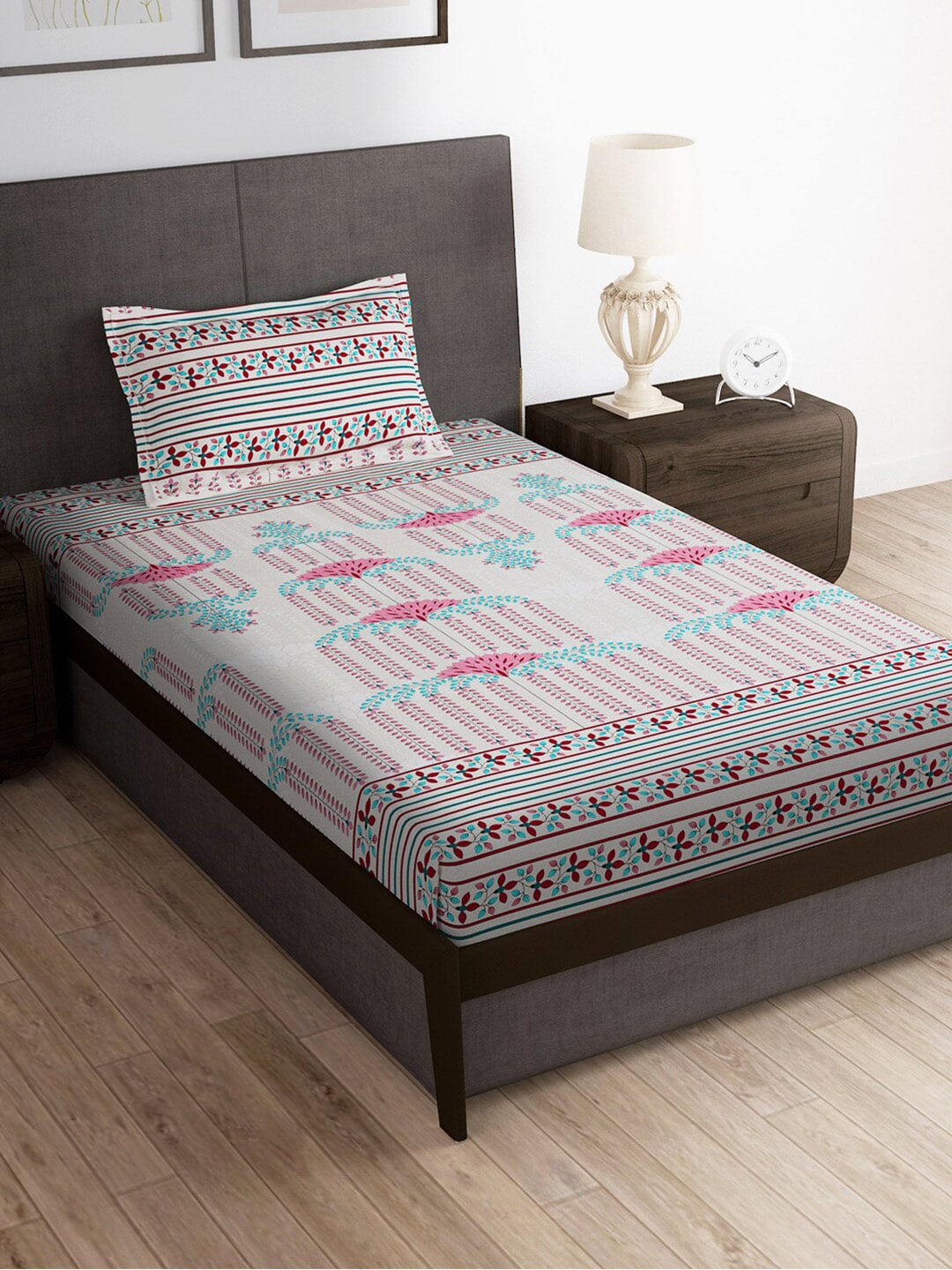 https://cdn.shopify.com/s/files/1/1857/6931/products/3dc0c537-a2df-4b47-bee0-d64303ffcd401690486913646Grey180TCFloralSingleBedsheet1.jpg?v=1703314937
