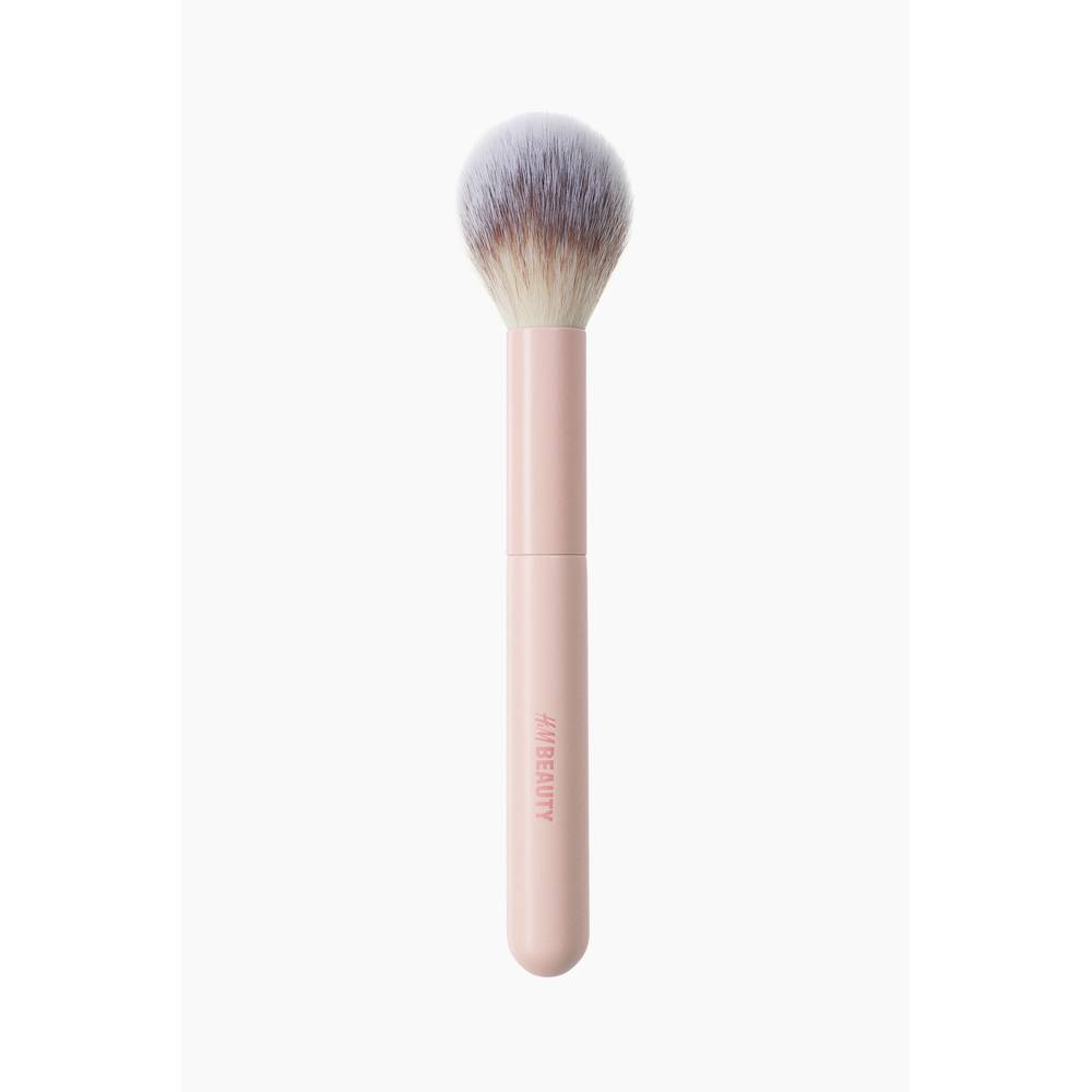 Image 1 of 1pcs for the product H&M Tapered Cheek Brush