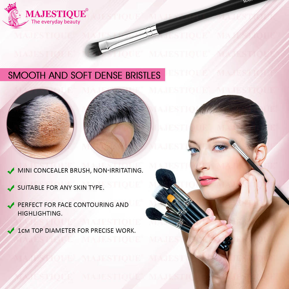 Image 4 of Majestique Professional Makeup Small Eye Shadow Brush