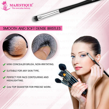 Image 4 of Majestique Professional Makeup Small Eye Shadow Brush