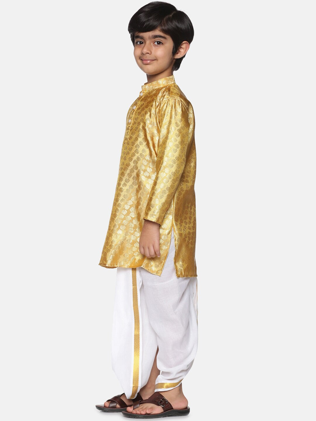 https://cdn.shopify.com/s/files/1/1857/6931/products/57cc21e8-938e-428a-aefd-feff5a89f8b51639984823552SethukrishnaBoysGold-TonedPrintedPleatedKurtiwithDhotiPants4.jpg?v=1661582706