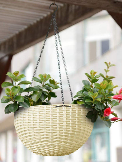 Image 4 of Go Hooked 7.1" Plastic Rattan Hanging Basket/Hanging Pots with Metal Hanging Chain/Hanging Planters Set of 5 (White) (Flowers Not Included)