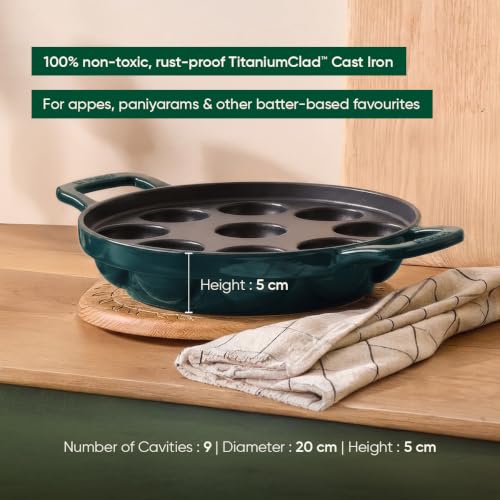 Image 4 of Ember Cookware TitaniumClad™ Cast Iron Appe Pan 20 cm with Glass Lid