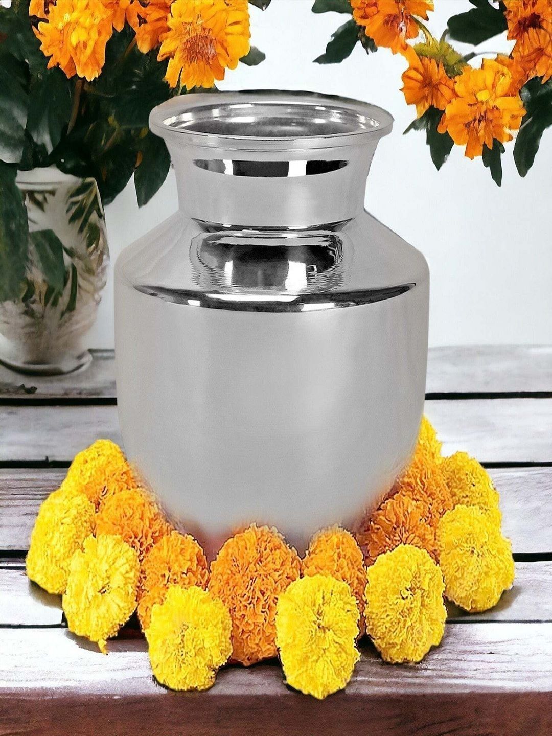 Image 3 of Sigaram Textured House Warming Pooja Kalash