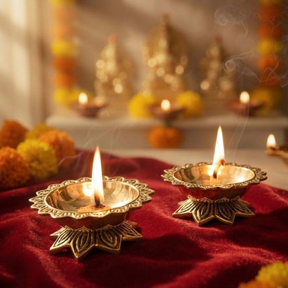 Image 7 of Behoma Padma Diya Set
