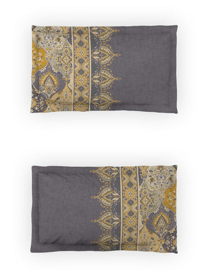 https://cdn.shopify.com/s/files/1/1857/6931/products/7cef5ccf-3d35-4d56-9a33-c903507c3bf51696258465346DDecorGreyYellowEthnicMotifs140TCKingBedsheetwith2PillowCove4.jpg?v=1703241844