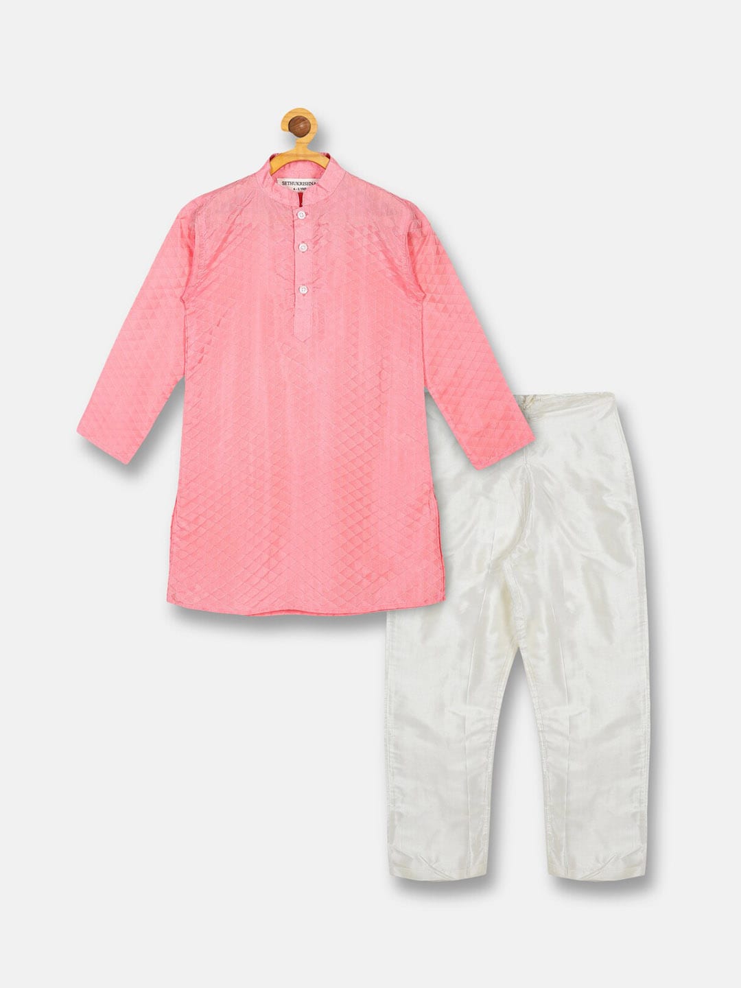 https://cdn.shopify.com/s/files/1/1857/6931/products/95fd409c-12aa-4243-a613-078cf8c072201657707341216BoysSelfDesignKurtaDhotiPant1.jpg?v=1661583991